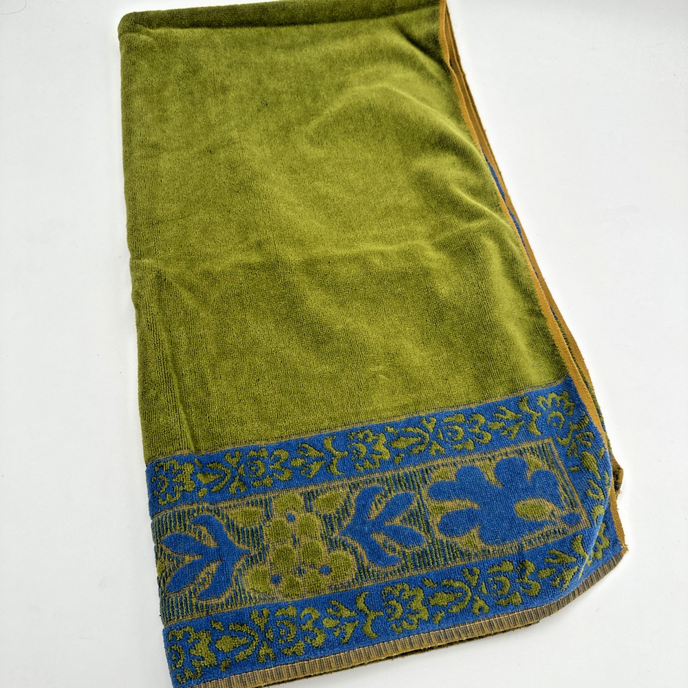 Vintage Stunning Stevens Utica Blue And Avocado Reversible Bath Towel Made USA